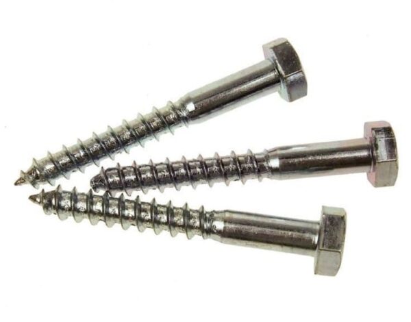 Conectores para postes de madera